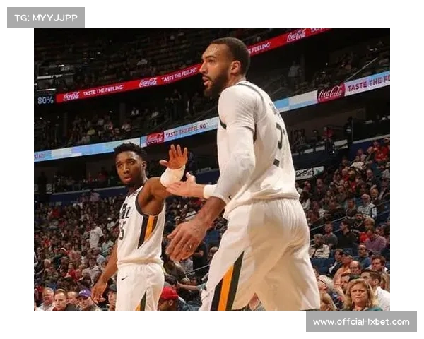 纳萨尼尔伍德击败德尔加多判罚引争议粉丝质疑结果公正 纳萨尼尔伍德击败德尔加多判罚引争议粉丝质疑结果公正